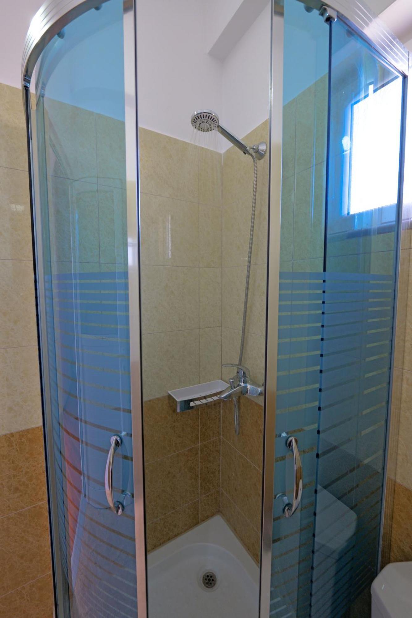 Hotel Vila Aurora à Ksamil Extérieur photo