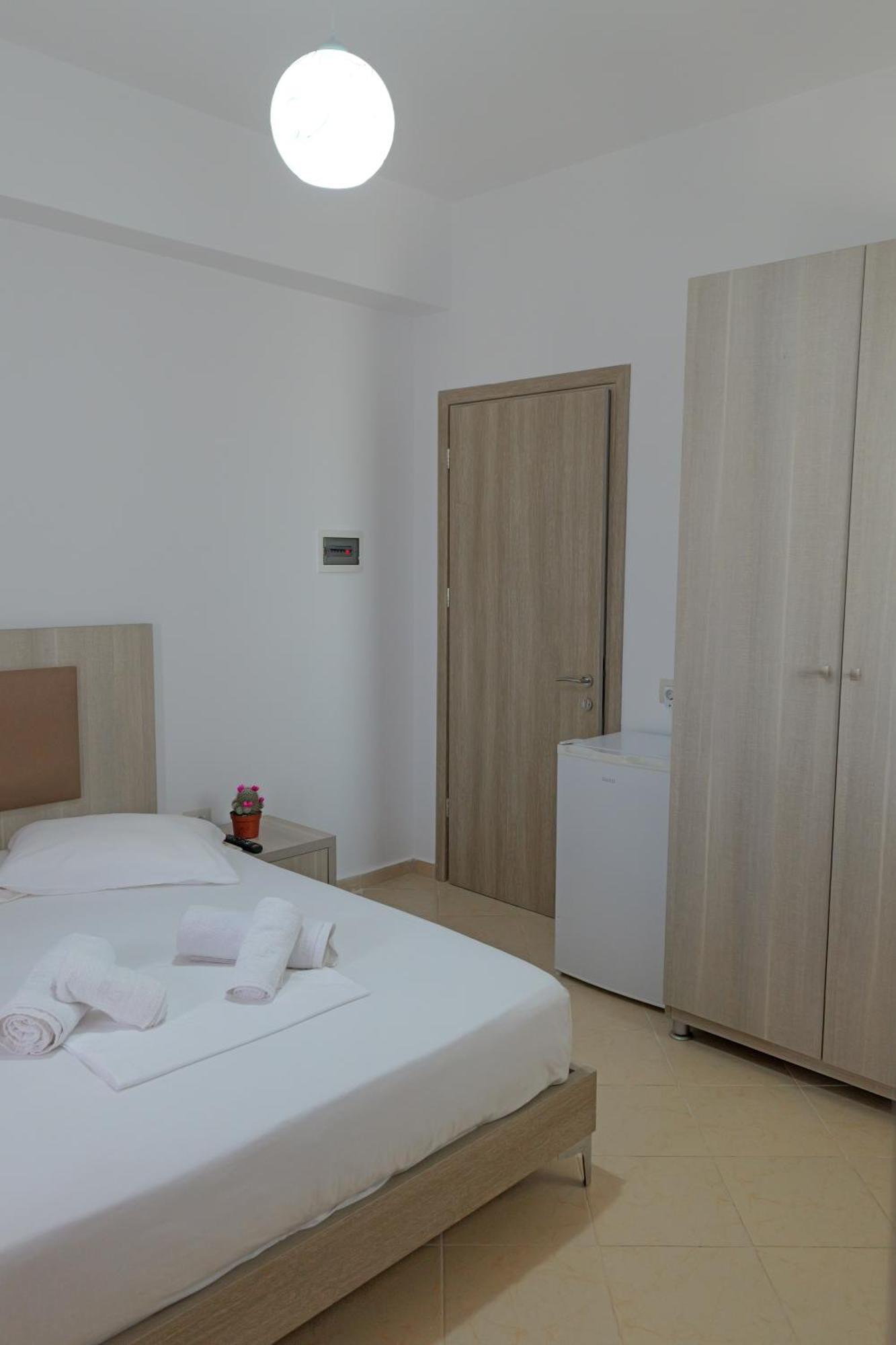 Hotel Vila Aurora à Ksamil Extérieur photo